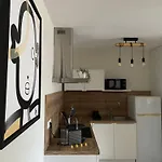 Escapade Uzétienne Cœur De Et Parking Appartamento *