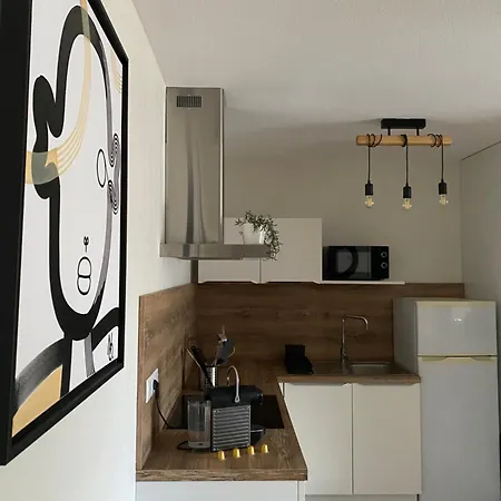 Escapade Uzetienne Coeur De Et Parking Apartmán *