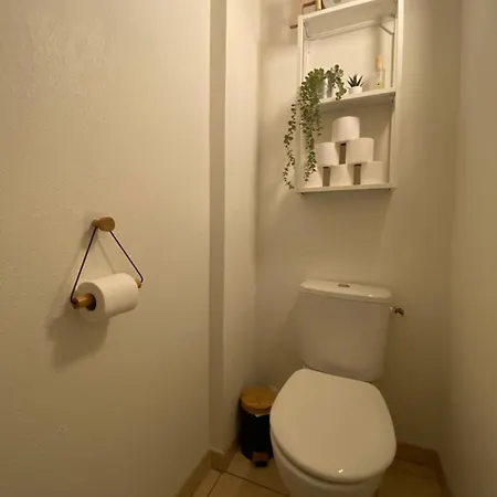 Апартаменты Escapade Uzetienne Coeur De Et Parking *