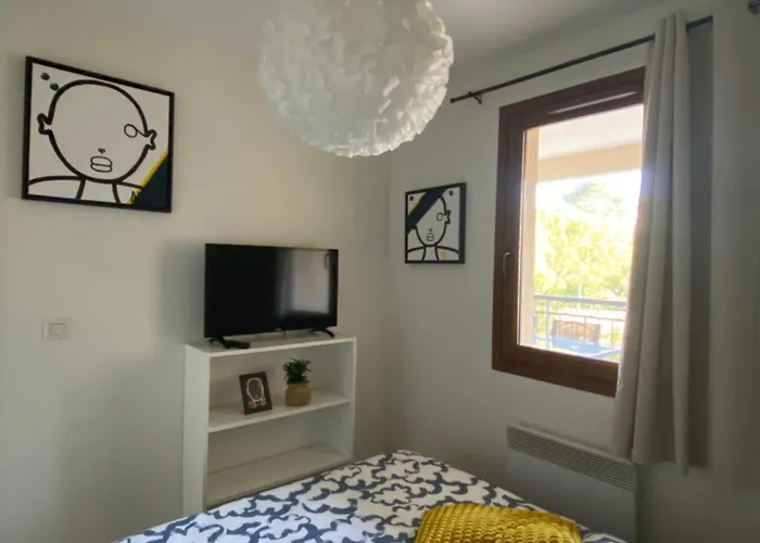 Escapade Uzetienne Coeur De Et Parking Διαμέρισμα Uzès